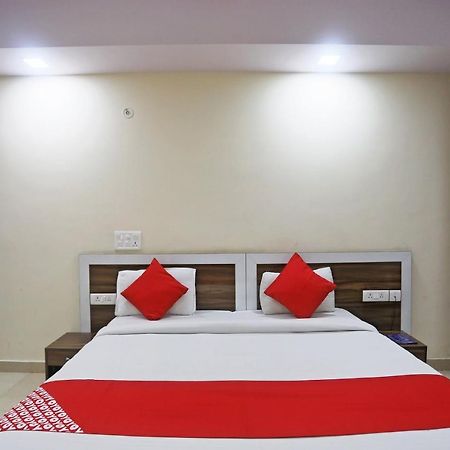 Hotel Rampal Palace Нью-Делі Екстер'єр фото